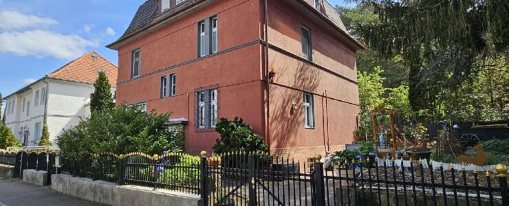 Bezugsfreies Mehrfamilienhaus in bester Lage von Ruhleben!