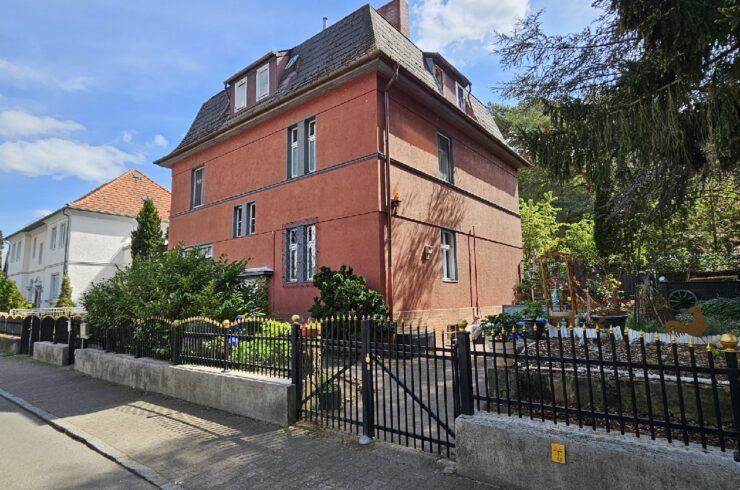 Bezugsfreies Mehrfamilienhaus in bester Lage von Ruhleben!