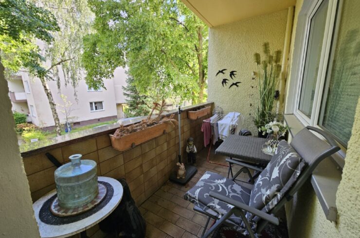 Top – Lage in Steglitz! 3 – Zimmer – Wohnung mit Balkon und Aufzug!